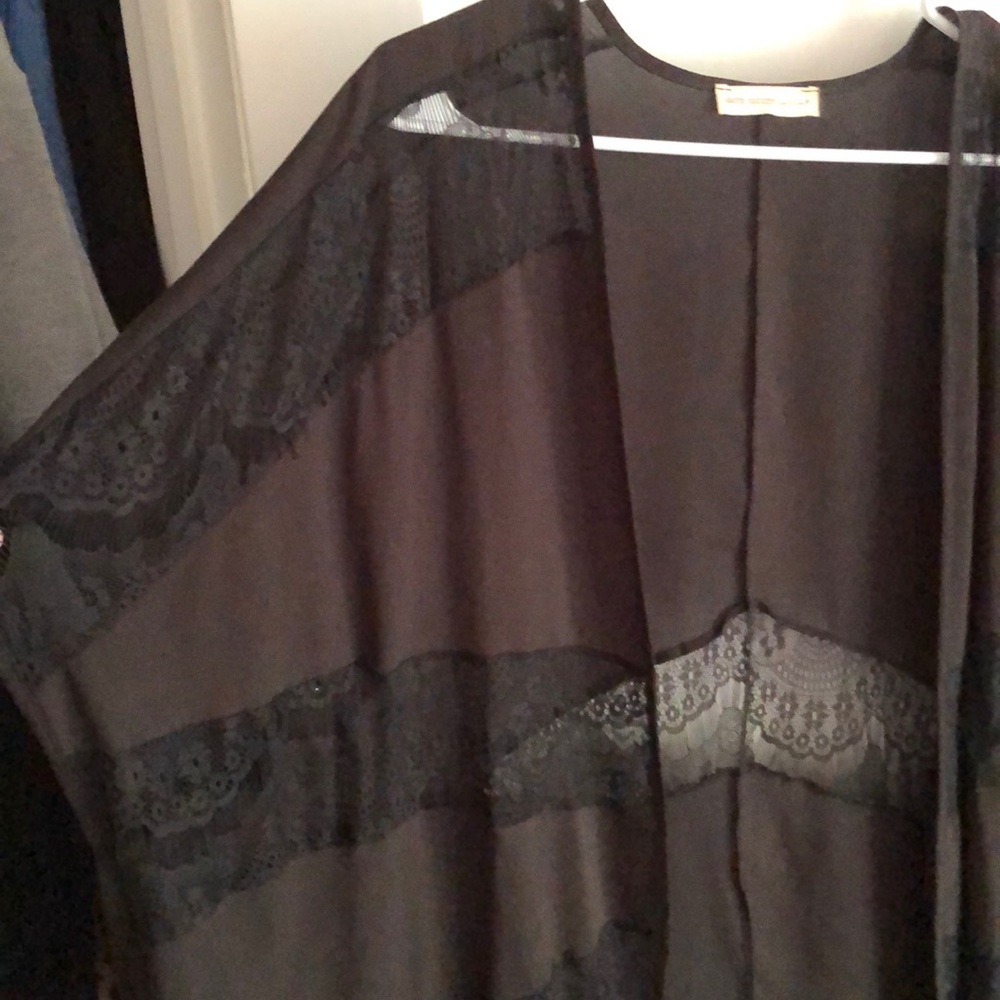 Tunic - Picture 3 of 4